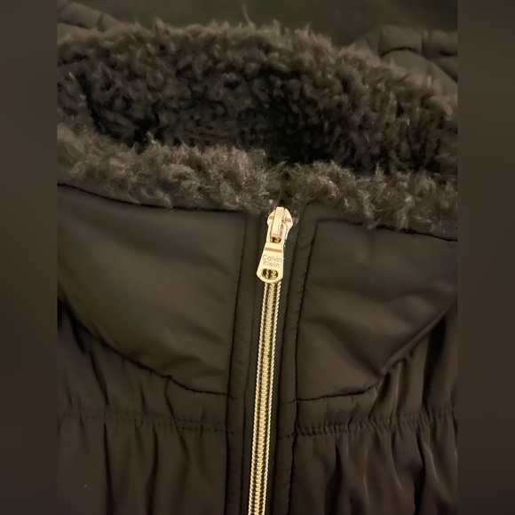 Calvin Klein Performance Vest - Picture 3 of 11